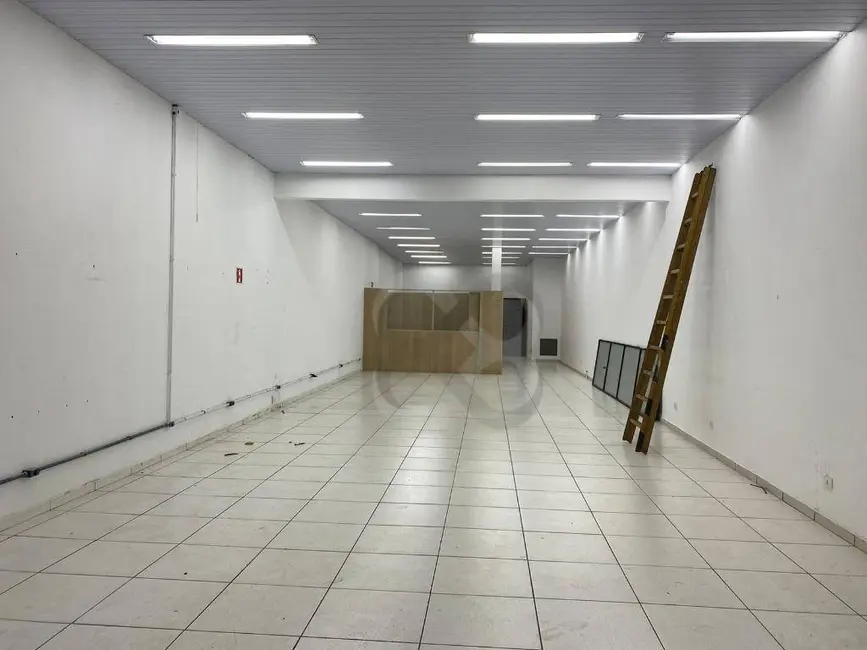 Foto 2 de Loja para alugar, 4000m2 em Centro, Londrina - PR