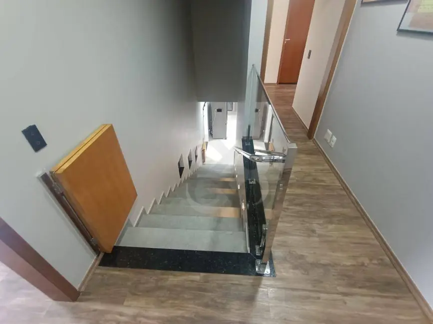 Casa com 3 quartos à venda, 501m2 em Londrina - PR - imagem 8 Foto 8 de Casa com 3 quartos à venda, 501m2 em Londrina - PR