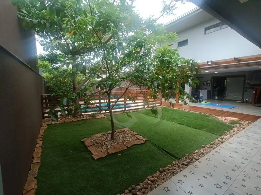 Casa com 3 quartos à venda, 501m2 em Londrina - PR - imagem 1 Foto 1 de Casa com 3 quartos à venda, 501m2 em Londrina - PR