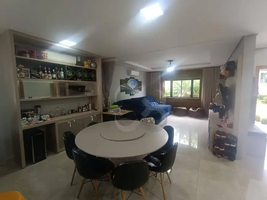 Casa com 3 quartos à venda, 501m2 em Londrina - PR - imagem 5 Foto 5 de Casa com 3 quartos à venda, 501m2 em Londrina - PR