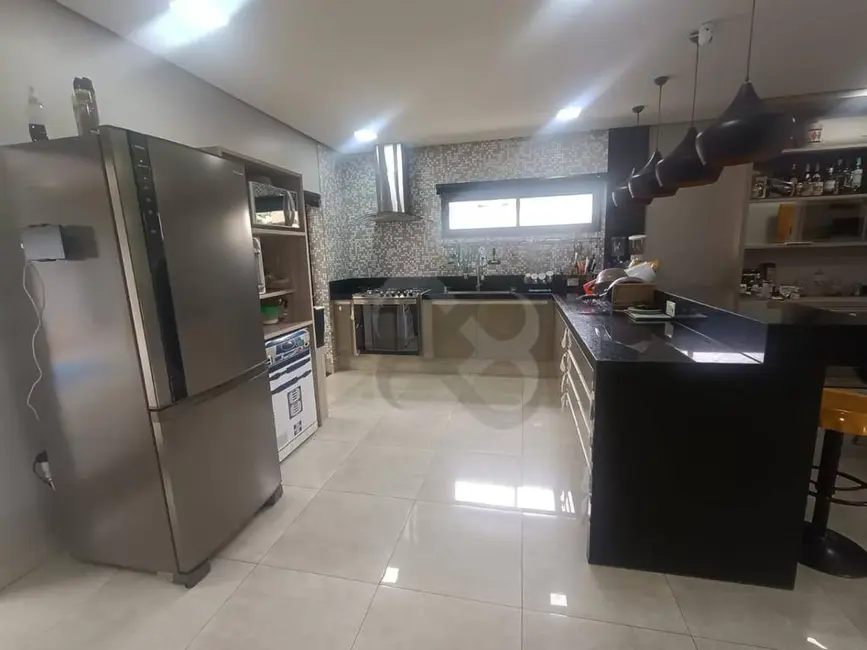 Casa com 3 quartos à venda, 501m2 em Londrina - PR - imagem 6 Foto 6 de Casa com 3 quartos à venda, 501m2 em Londrina - PR