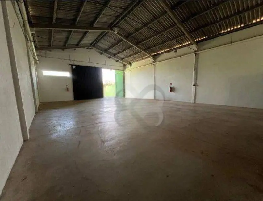 Foto 2 de Armazém / Galpão para alugar, 350m2 em Antares, Londrina - PR