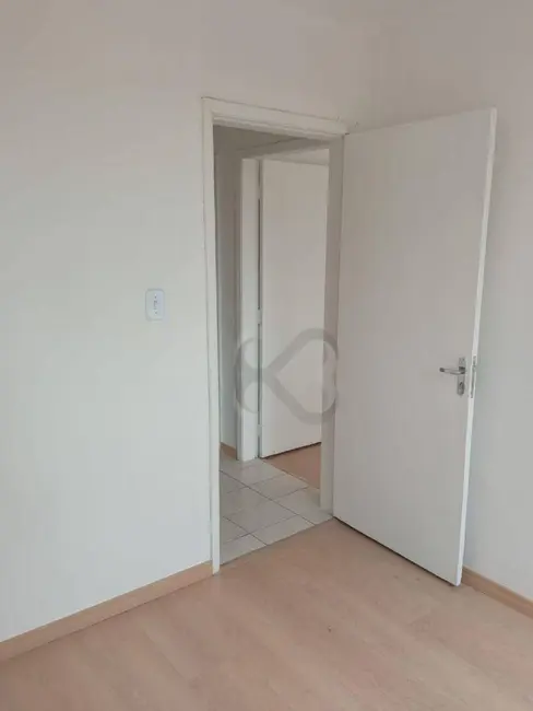 Apartamento com 3 quartos à venda, 68m2 em Conjunto Café, Londrina - PR - imagem 6 Foto 6 de Apartamento com 3 quartos à venda, 68m2 em Conjunto Café, Londrina - PR