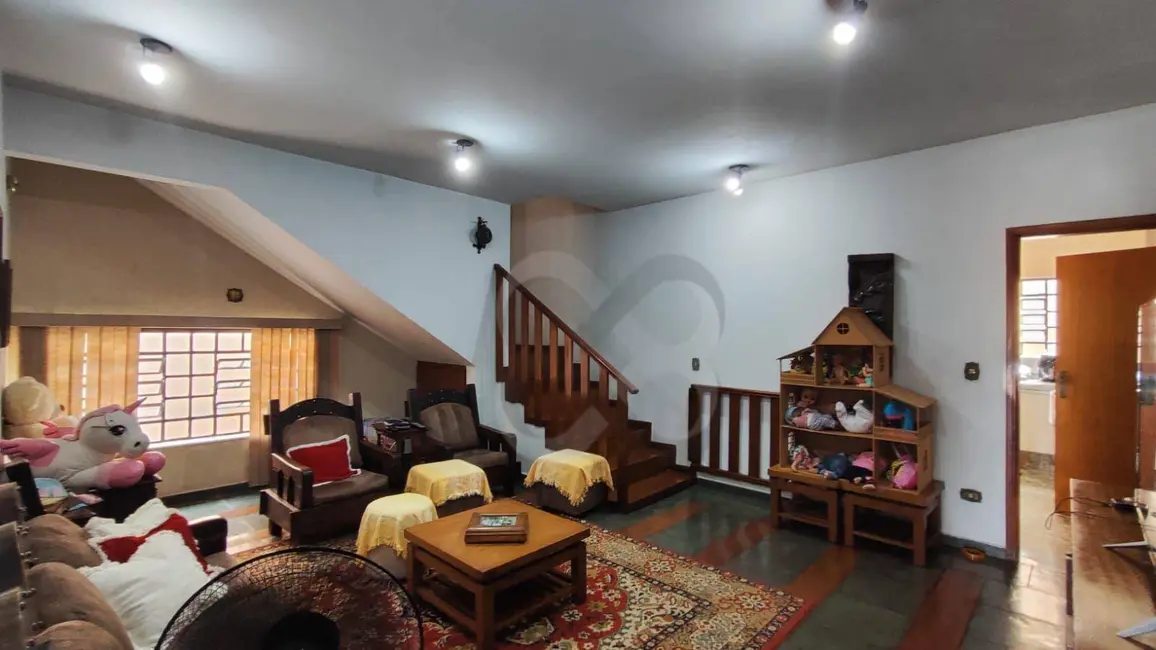 Casa com 4 quartos à venda, 400m2 em Jardim Alvorada, Londrina - PR - imagem 3 Foto 3 de Casa com 4 quartos à venda, 400m2 em Jardim Alvorada, Londrina - PR