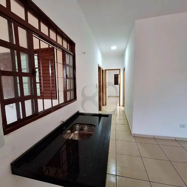 Casa com 3 quartos à venda, 180m2 em Colúmbia, Londrina - PR - imagem 9 Foto 9 de Casa com 3 quartos à venda, 180m2 em Colúmbia, Londrina - PR