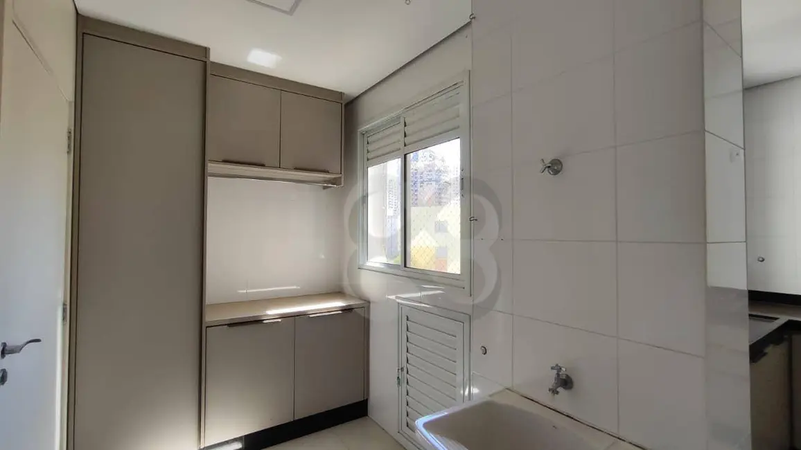 Foto 8 de Apartamento com 3 quartos para alugar, 245m2 em Londrina - PR