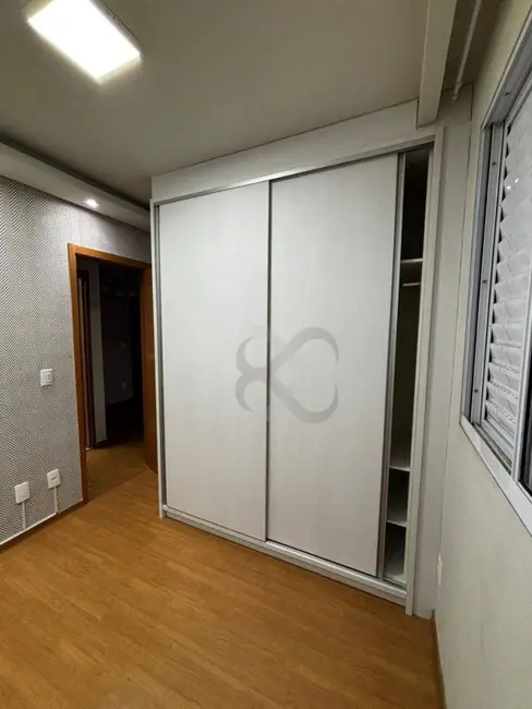 Foto 6 de Apartamento com 2 quartos para alugar, 47m2 em Londrina - PR