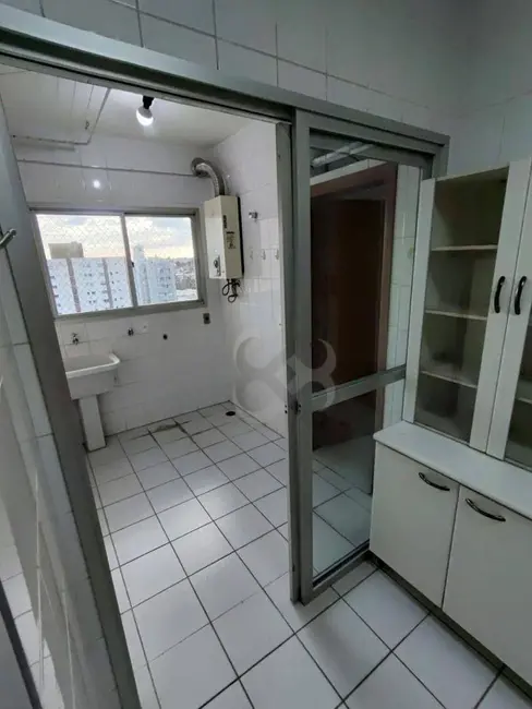 Apartamento com 3 quartos à venda, 136m2 em Jardim Higienópolis, Londrina - PR - imagem 9 Foto 9 de Apartamento com 3 quartos à venda, 136m2 em Jardim Higienópolis, Londrina - PR