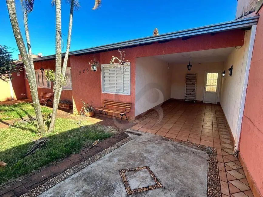 Foto 1 de Casa com 4 quartos para alugar, 250m2 em Jardim Alvorada, Londrina - PR