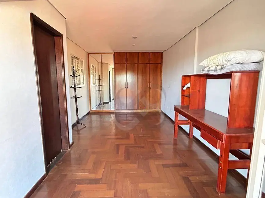 Foto 9 de Casa com 4 quartos para alugar, 250m2 em Jardim Alvorada, Londrina - PR
