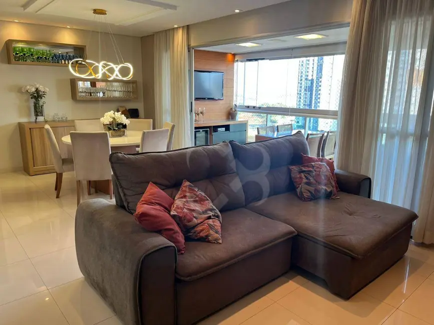 Apartamento com 3 quartos à venda, 180m2 em Londrina - PR - imagem 4 Foto 4 de Apartamento com 3 quartos à venda, 180m2 em Londrina - PR