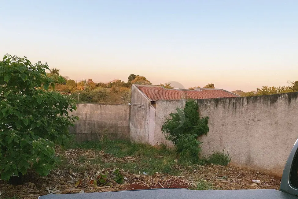 Foto 3 de Terreno / Lote à venda, 250m2 em Residencial Loris Sahyun, Londrina - PR