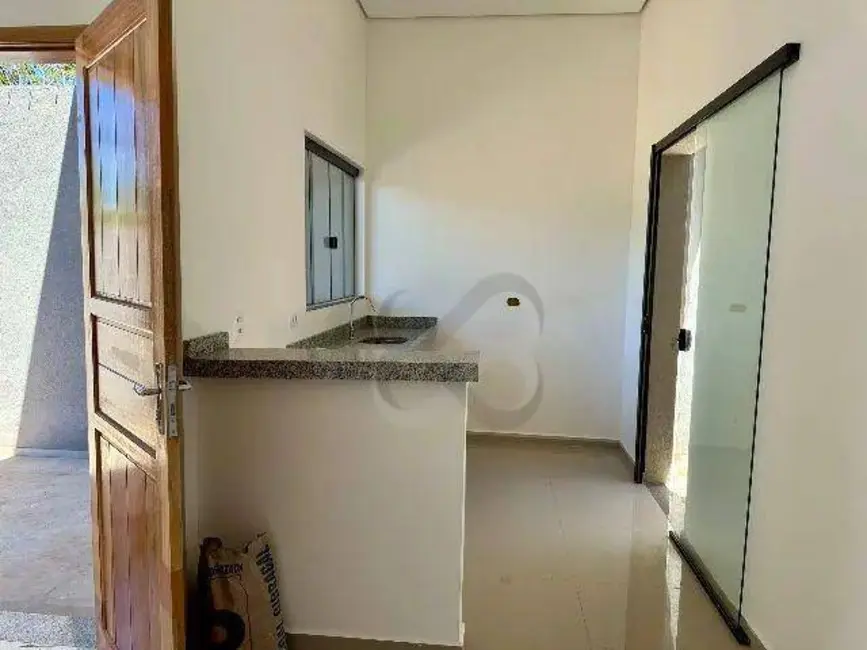 Foto 3 de Casa com 2 quartos à venda e para alugar, 137m2 em Londrina - PR