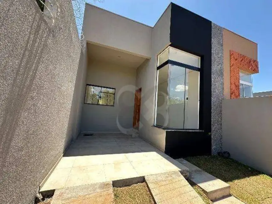 Foto 1 de Casa com 2 quartos à venda e para alugar, 137m2 em Londrina - PR