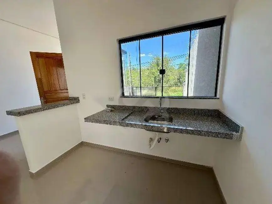 Foto 4 de Casa com 2 quartos à venda e para alugar, 137m2 em Londrina - PR