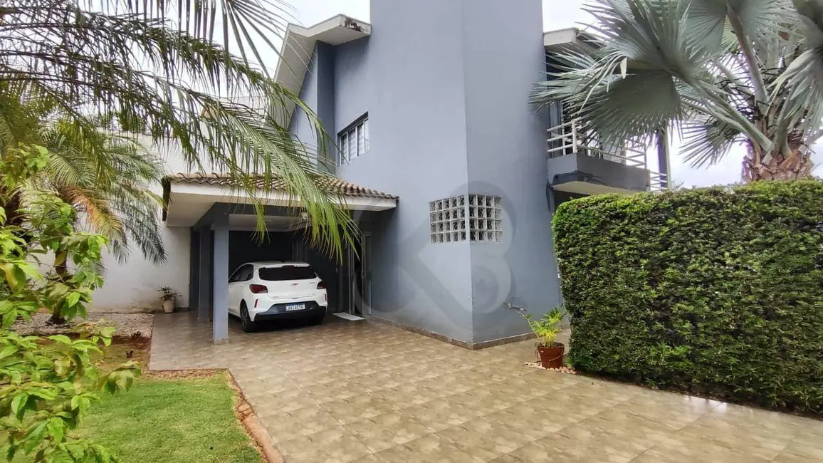 Sobrado com 3 quartos à venda e para alugar, 442m2 em Jardim Burle Marx, Londrina - PR - imagem 3 Foto 3 de Sobrado com 3 quartos à venda e para alugar, 442m2 em Jardim Burle Marx, Londrina - PR