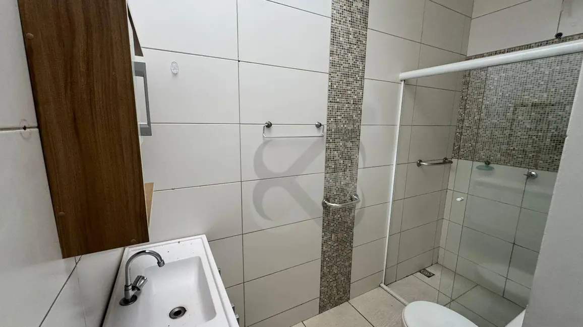 Foto 7 de Casa com 3 quartos para alugar, 83m2 em Coliseu, Londrina - PR