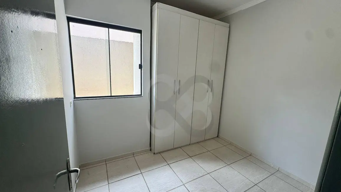 Foto 8 de Casa com 3 quartos para alugar, 83m2 em Coliseu, Londrina - PR