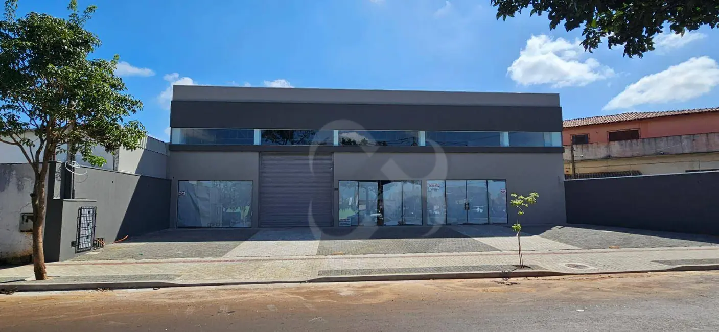 Foto 1 de Armazém / Galpão para alugar, 434m2 em Messiânico, Londrina - PR
