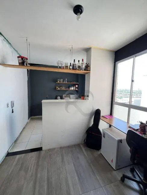 Foto 4 de Apartamento com 2 quartos para alugar, 49m2 em Olímpico, Londrina - PR