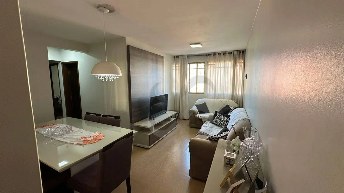 Foto 2 de Apartamento com 3 quartos para alugar, 76m2 em Igapó, Londrina - PR