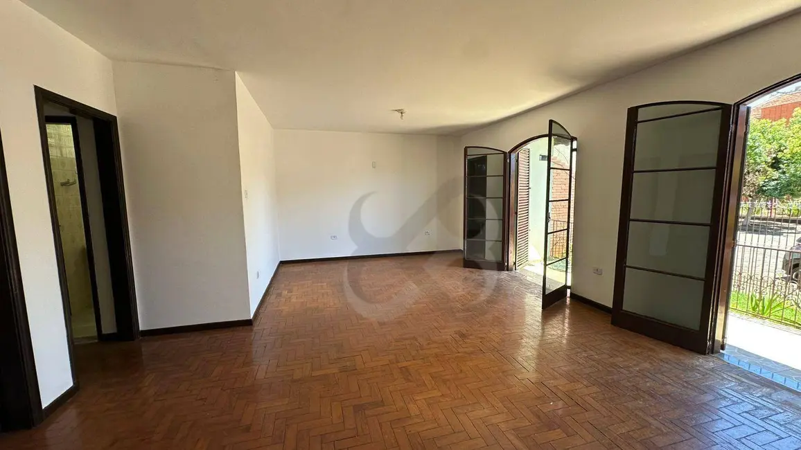 Foto 3 de Casa com 3 quartos à venda e para alugar, 585m2 em Boa Vista, Londrina - PR