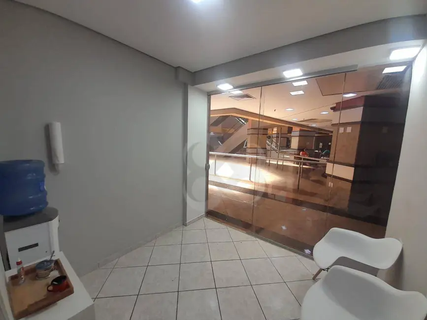 Loja à venda, 70m2 em Centro, Londrina - PR - imagem 7 Foto 7 de Loja à venda, 70m2 em Centro, Londrina - PR