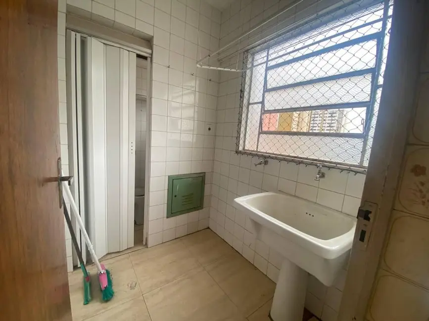 Foto 8 de Apartamento com 2 quartos para alugar, 70m2 em Centro, Londrina - PR