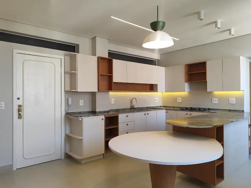 Foto 2 de Apartamento com 3 quartos à venda, 212m2 em Centro, Londrina - PR