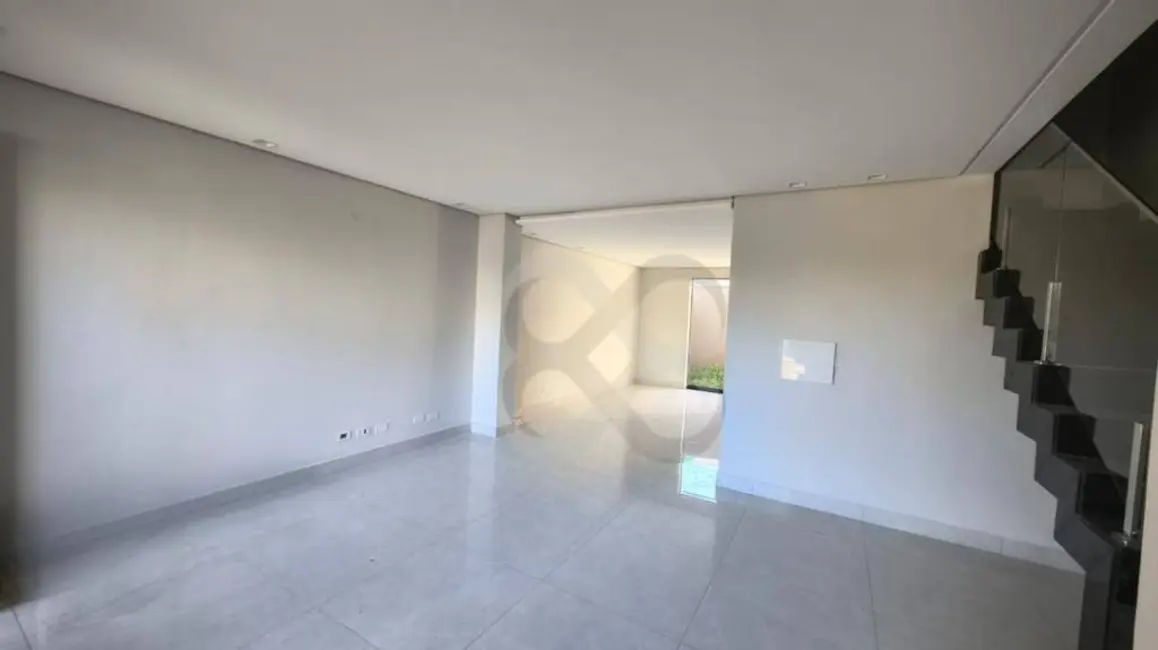 Casa de Condomínio com 3 quartos à venda, 126m2 em Jardim Ecoville I, Cambe - PR - imagem 2 Foto 2 de Casa de Condomínio com 3 quartos à venda, 126m2 em Jardim Ecoville I, Cambe - PR