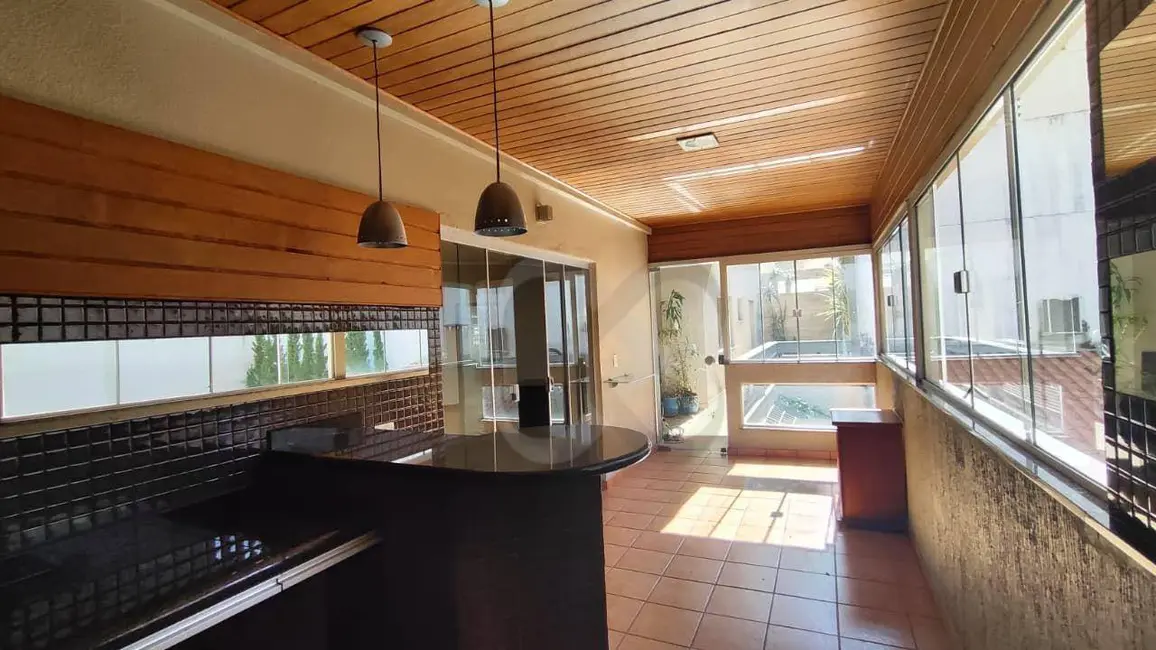 Foto 8 de Apartamento com 4 quartos para alugar, 315m2 em Centro, Londrina - PR