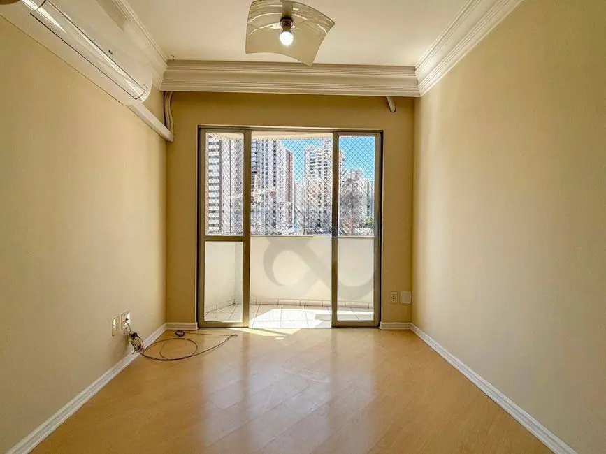 Foto 5 de Apartamento com 3 quartos para alugar, 700m2 em Londrina - PR