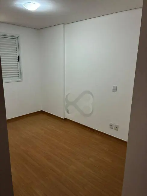 Foto 8 de Apartamento com 3 quartos para alugar, 104m2 em Santa Rosa, Londrina - PR