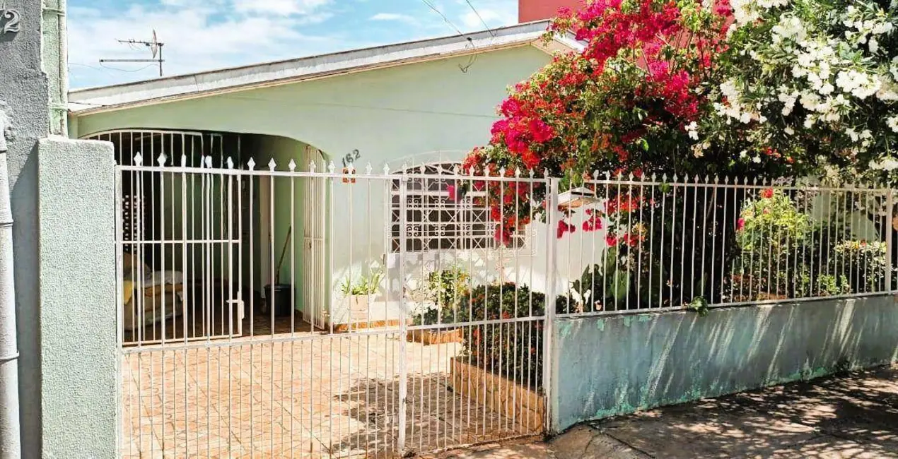 Foto 1 de Casa com 2 quartos à venda, 198m2 em Conjunto Semiramis Barros Braga, Londrina - PR