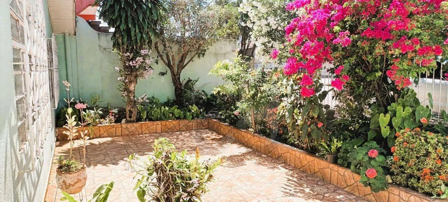 Foto 6 de Casa com 2 quartos à venda, 198m2 em Conjunto Semiramis Barros Braga, Londrina - PR