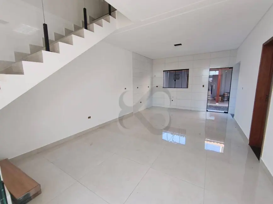 Foto 3 de Sobrado à venda, 140m2 em Coliseu, Londrina - PR