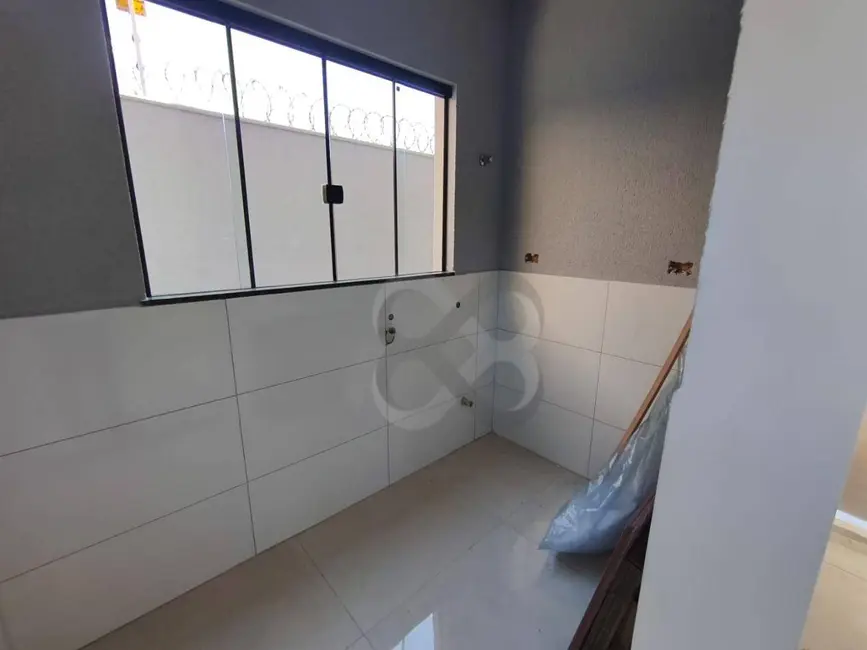 Foto 8 de Sobrado com 3 quartos à venda, 140m2 em Coliseu, Londrina - PR