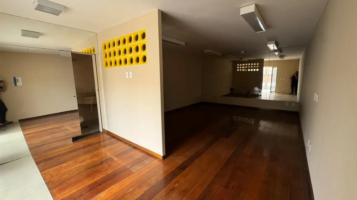 Foto 6 de Casa com 3 quartos à venda e para alugar, 390m2 em Andrade, Londrina - PR