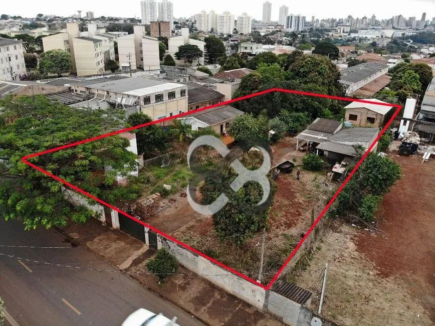 Foto 2 de Terreno / Lote à venda, 2332m2 em Jardim Meton, Londrina - PR