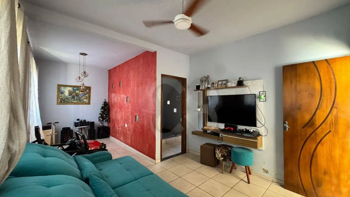 Sobrado com 3 quartos à venda, 200m2 em Jardim Neman Sahyun, Londrina - PR - imagem 7 Foto 7 de Sobrado com 3 quartos à venda, 200m2 em Jardim Neman Sahyun, Londrina - PR