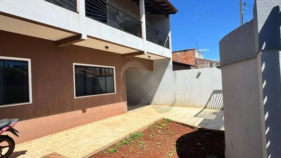 Sobrado com 3 quartos à venda, 200m2 em Jardim Neman Sahyun, Londrina - PR - imagem 5 Foto 5 de Sobrado com 3 quartos à venda, 200m2 em Jardim Neman Sahyun, Londrina - PR