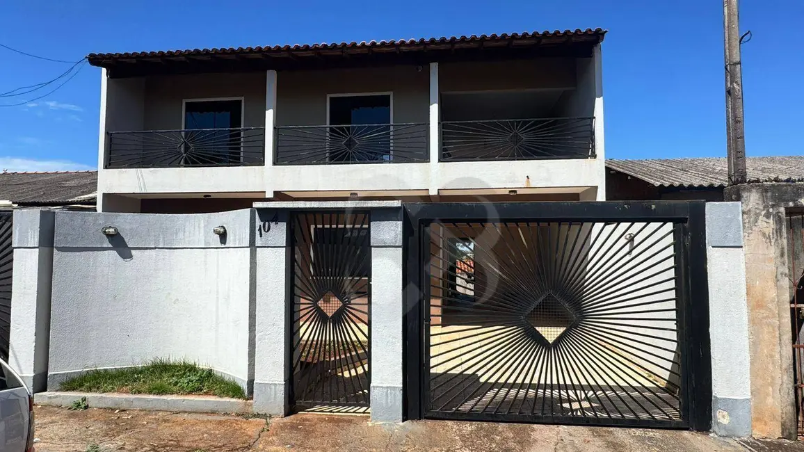 Sobrado com 3 quartos à venda, 200m2 em Jardim Neman Sahyun, Londrina - PR - imagem 1 Foto 1 de Sobrado com 3 quartos à venda, 200m2 em Jardim Neman Sahyun, Londrina - PR