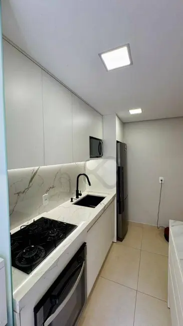 Foto 5 de Apartamento com 2 quartos para alugar, 44m2 em Colinas, Londrina - PR