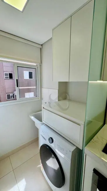 Foto 4 de Apartamento com 2 quartos para alugar, 44m2 em Colinas, Londrina - PR