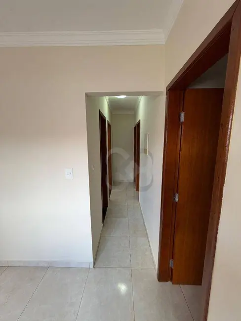 Foto 6 de Casa com 3 quartos à venda, 250m2 em Santiago, Londrina - PR