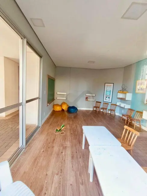 Foto 9 de Apartamento com 3 quartos para alugar, 93m2 em Londrina - PR