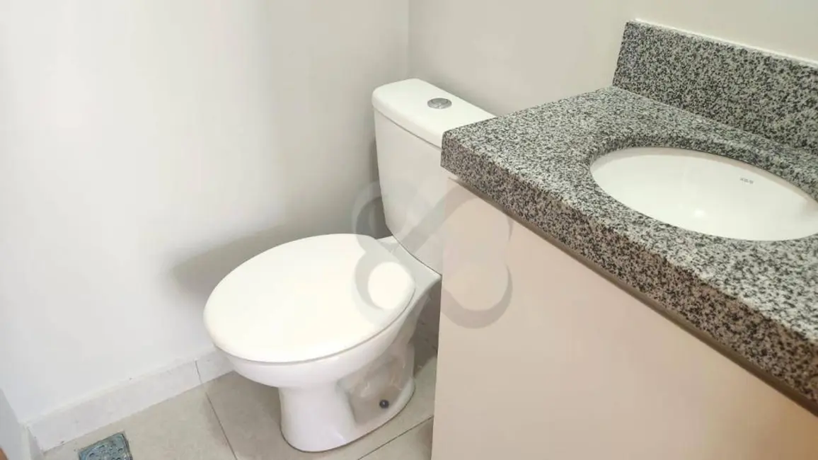 Foto 7 de Casa de Condomínio com 3 quartos para alugar, 250m2 em Conjunto Habitacional Alexandre Urbanas, Londrina - PR