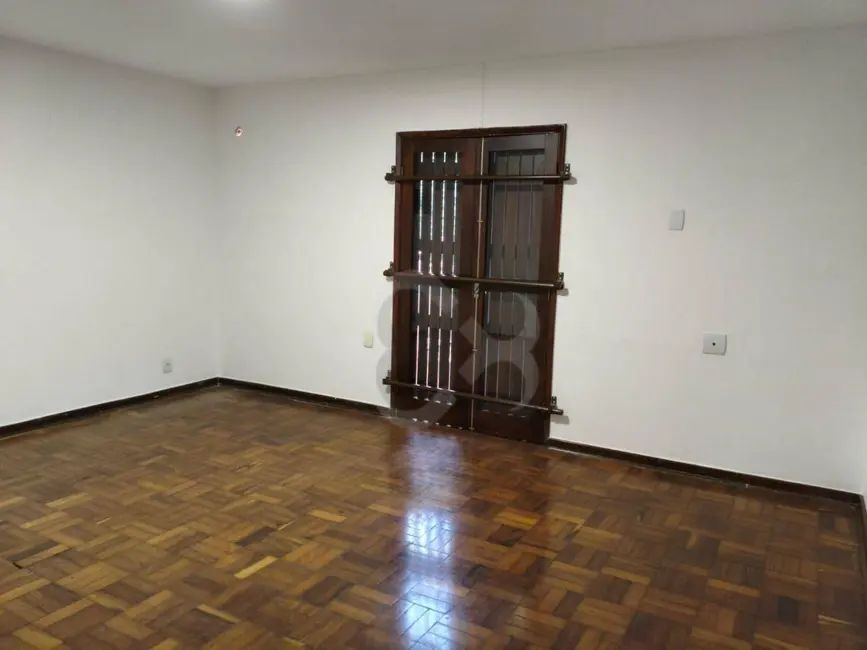 Foto 5 de Sobrado com 3 quartos para alugar, 320m2 em Aurora, Londrina - PR