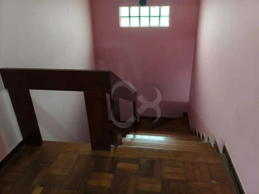 Foto 9 de Sobrado com 3 quartos para alugar, 320m2 em Aurora, Londrina - PR