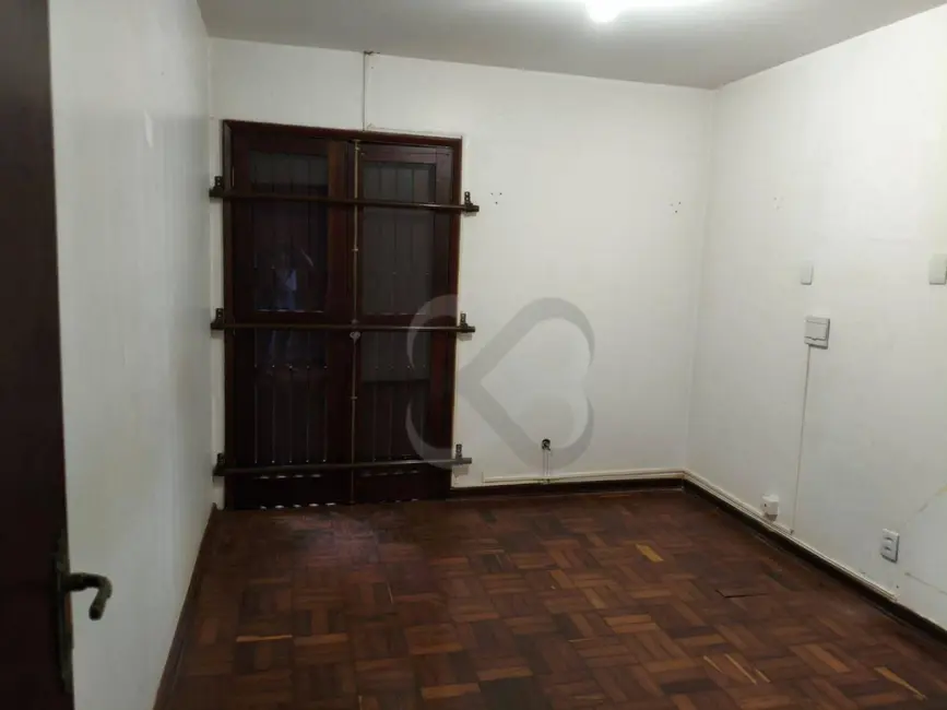 Foto 6 de Sobrado com 3 quartos para alugar, 320m2 em Aurora, Londrina - PR